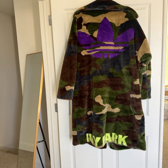 Ivy Park Adidas Beyonce Faux Fur Camo Coat (All Gender) - Picture 12 of 13